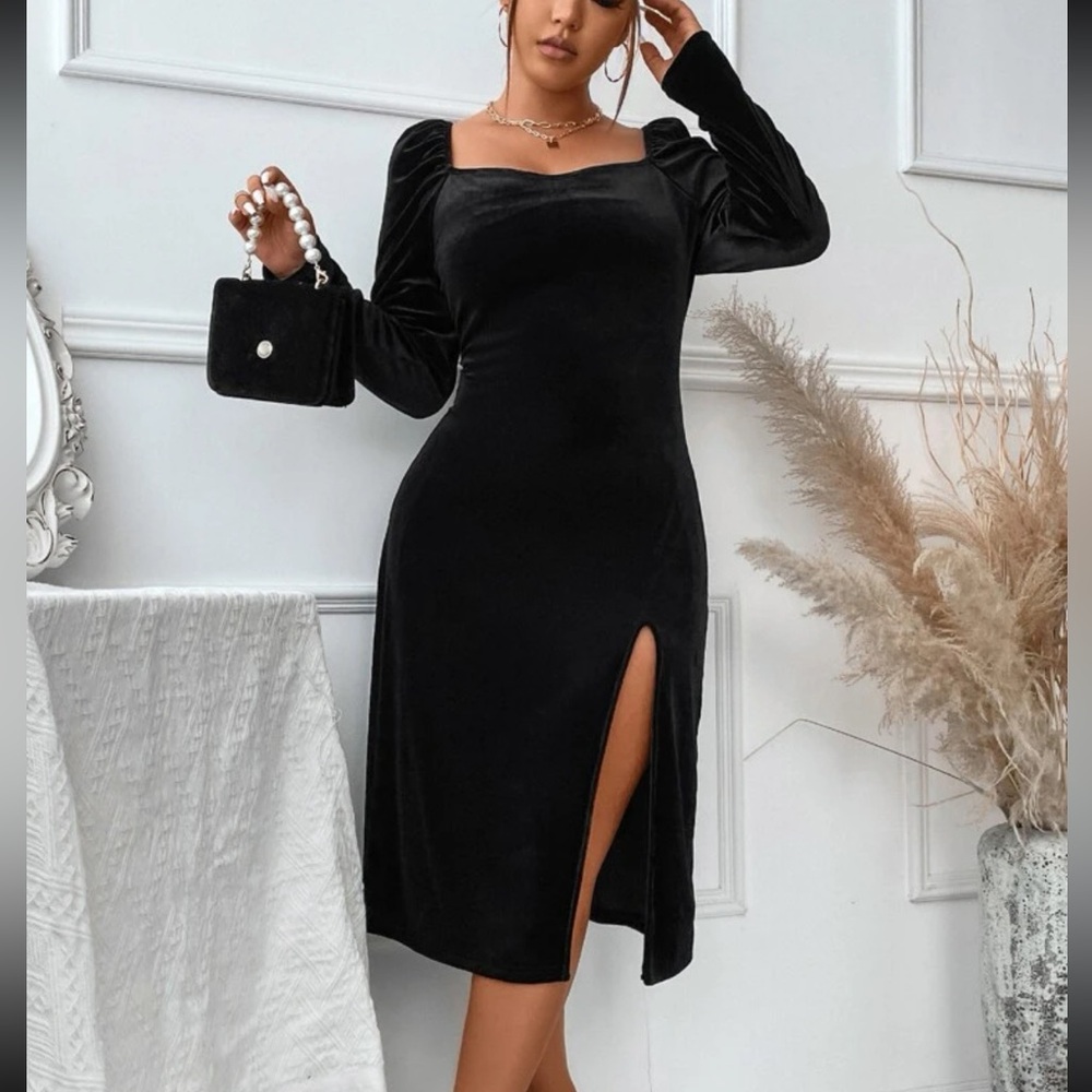 Women’s Plus Size Black Velvet Dress